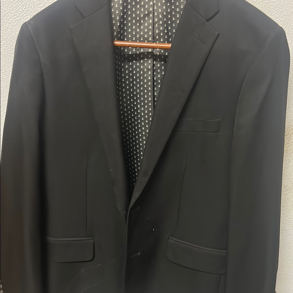 Haggar Black Suit Jacket with Notched Lapel and Padded Shoulders